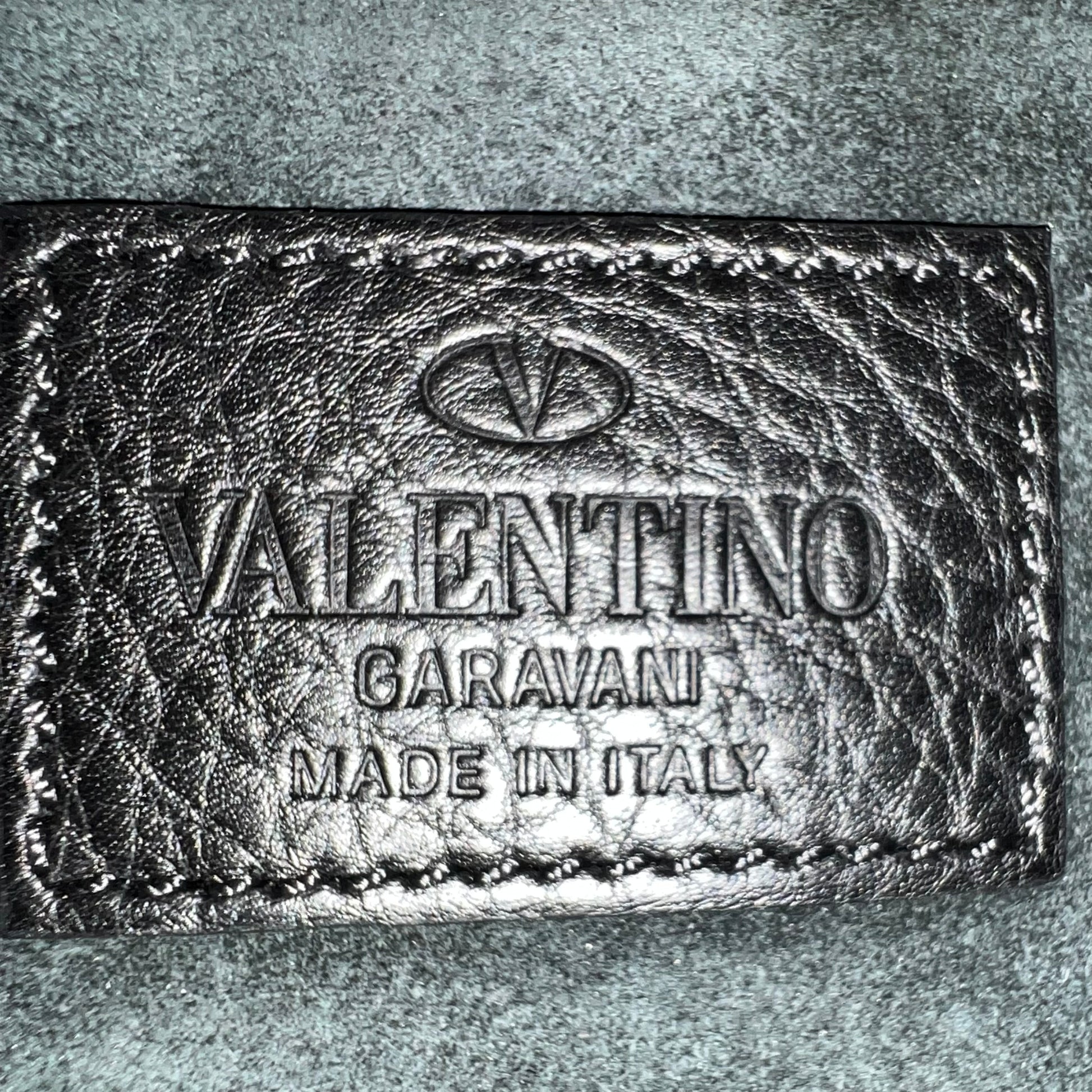 Valentino Garavani Rockstud Rolling Grainy Calfskin Clutch Bag W21317