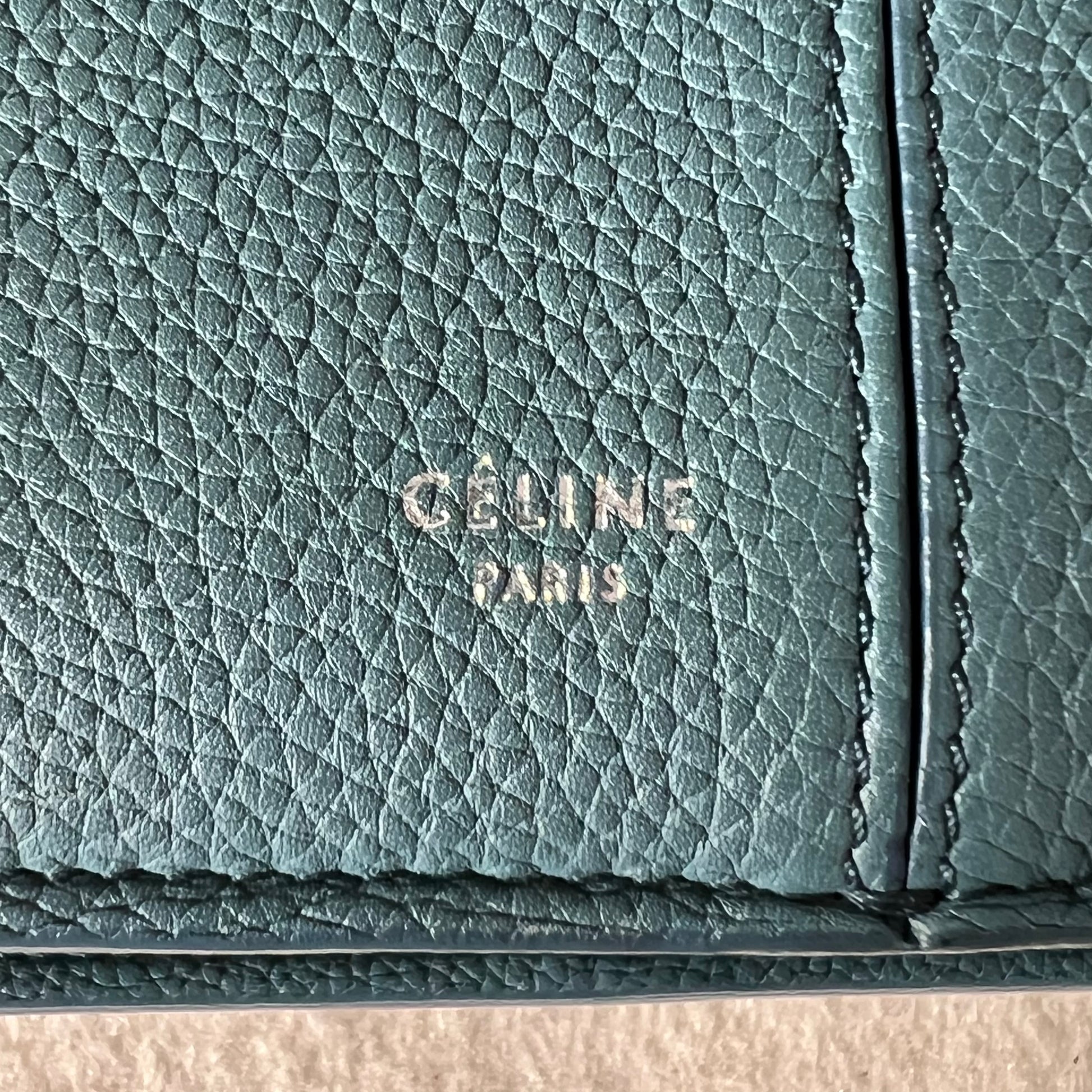 Leather Medium Trifold B22300