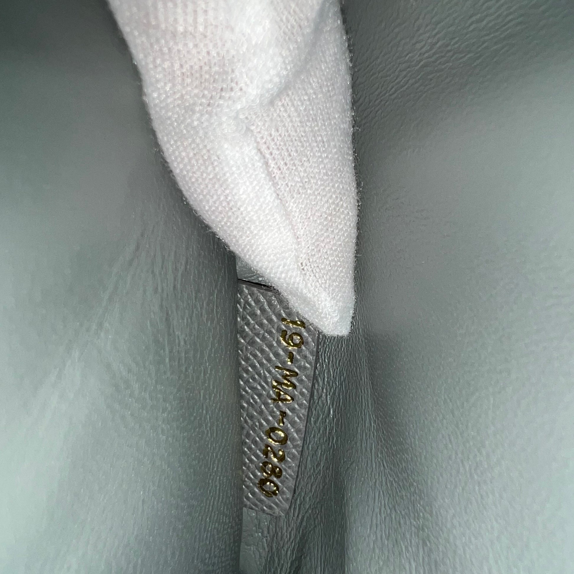 St Honore Tote Leather Medium B22392