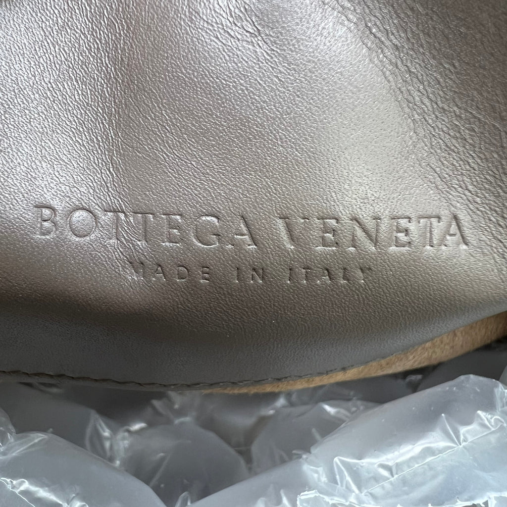 Bottega Veneta Intrecciato Roma Medium B22383