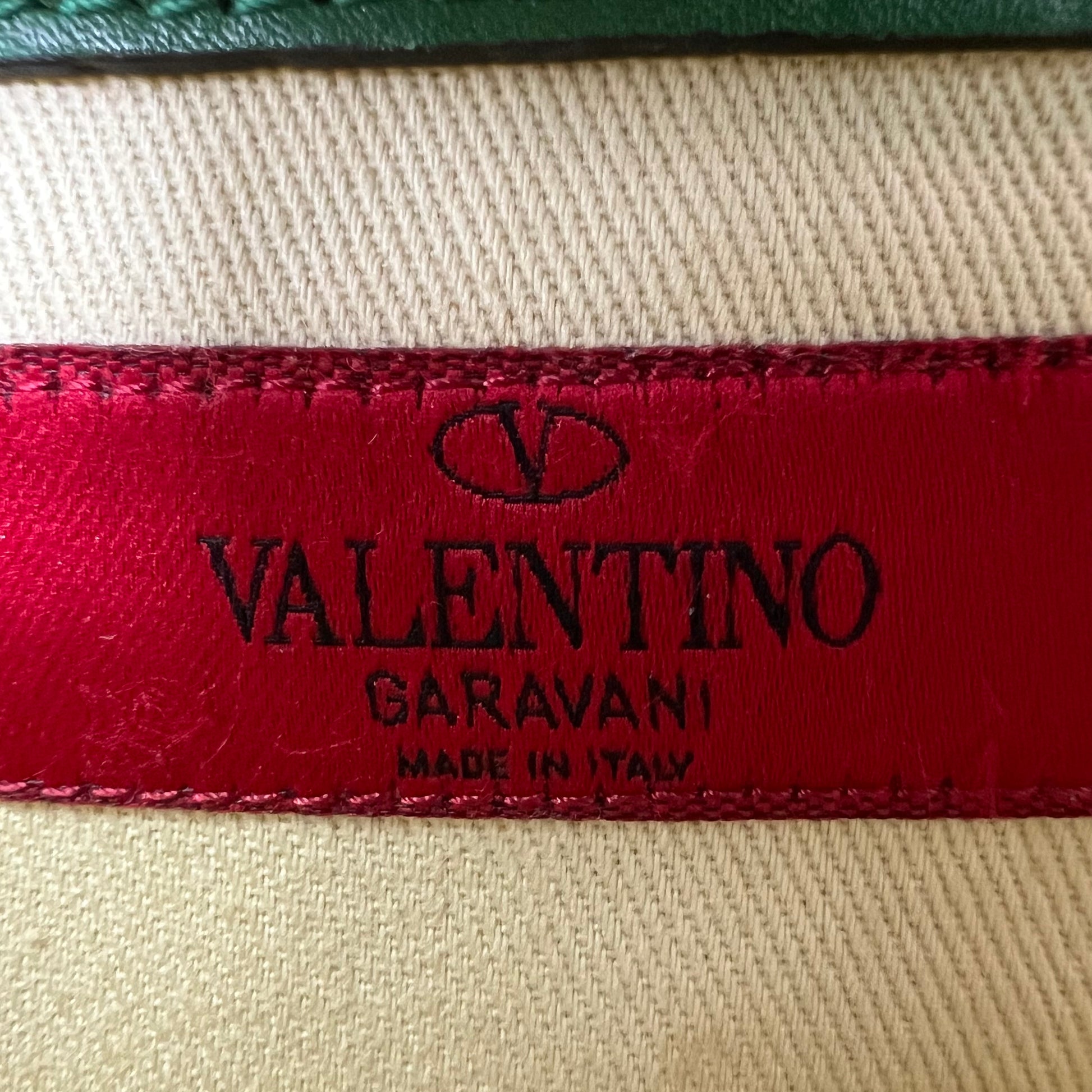 Valentino Garavani Glam Lock Rockstud Flap Bag B22038