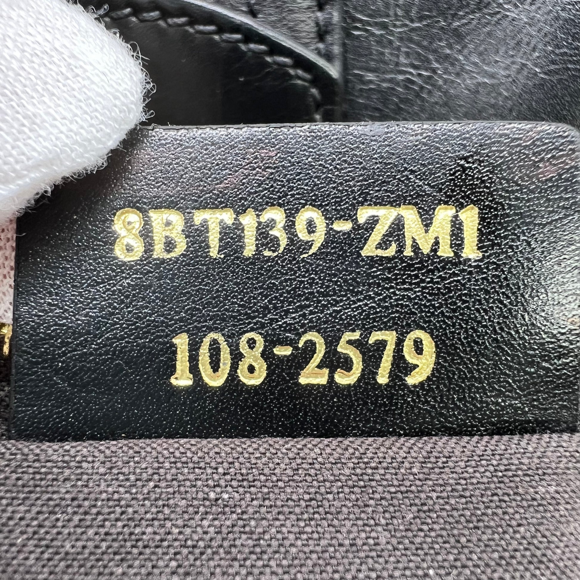 Leather Baguette Vintage B21382
