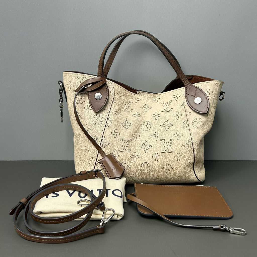 Louis Vuitton Hina PM Mahina  Perforated Leather Handbag LDZ0017