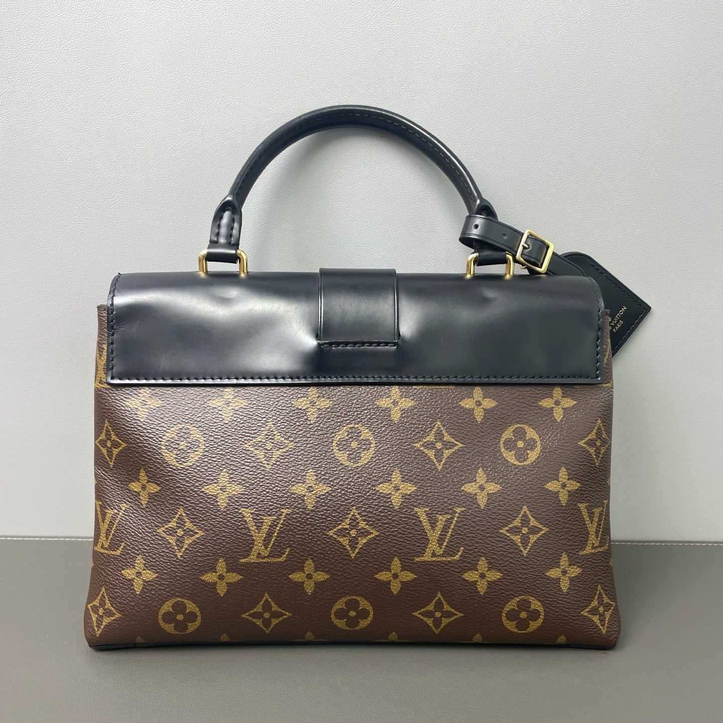 Louis Vuitton One Handle Flap Bag MM LDZ0025