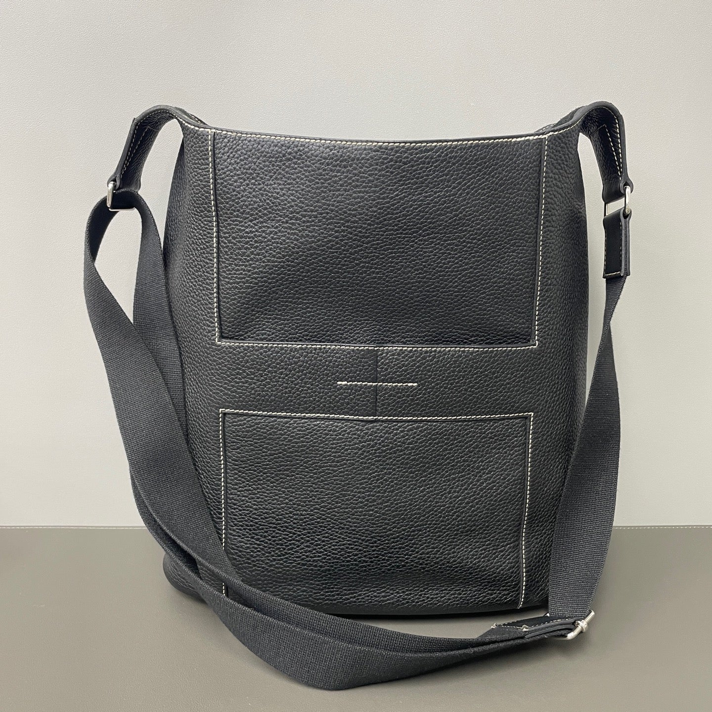Hermès (Sac) Berline Bucket  Shoulder Bag (Clemence Leather) LDZ0026