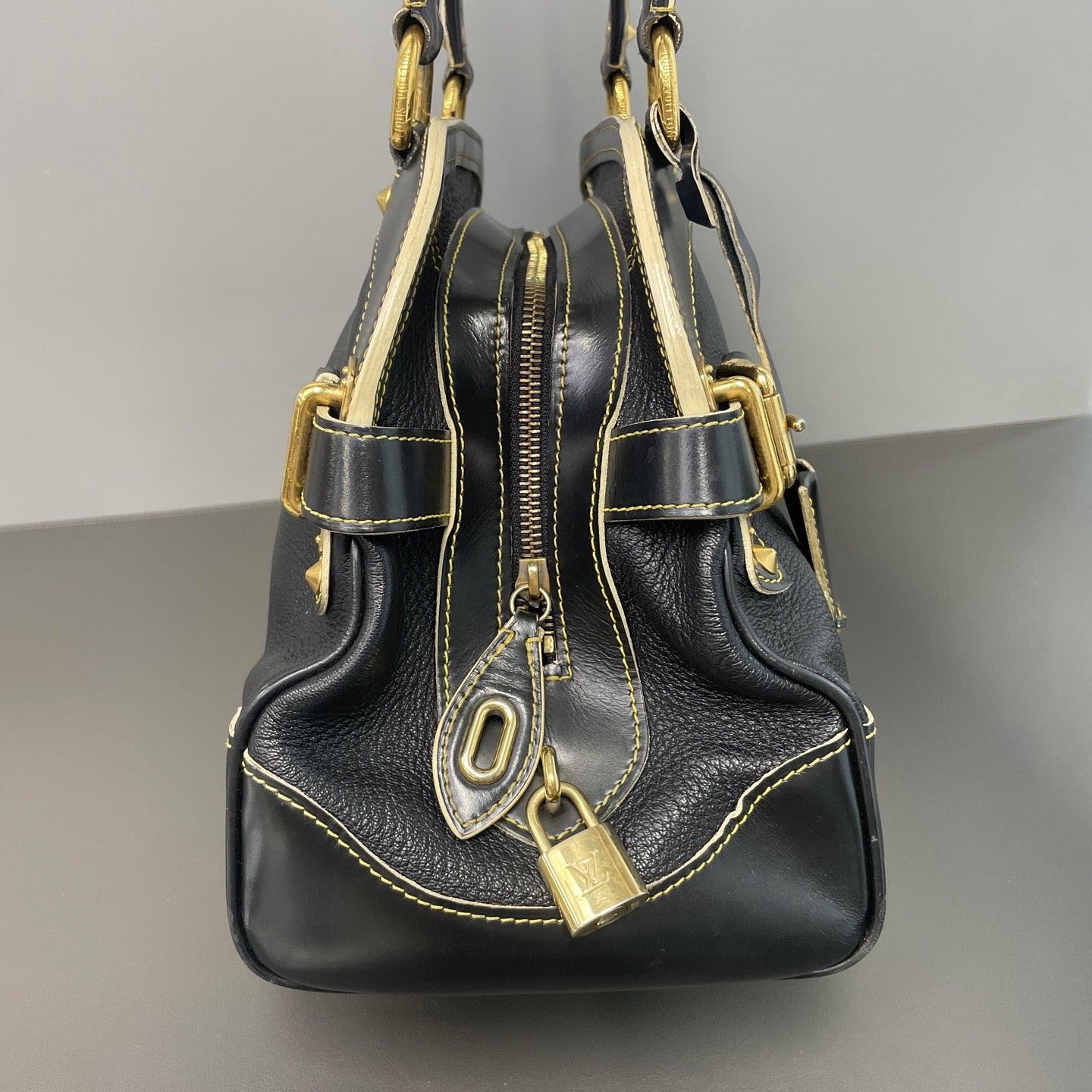 Louis Vuitton Suhali Lockit PM  Handbag (Black Goatskin) LDZ0030