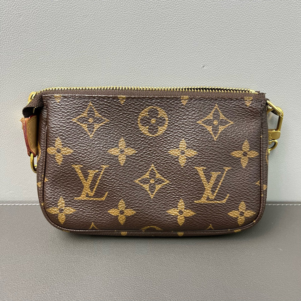 Louis Vuitton Mini Pochette  Accessoires (Monogram Canvas) LDZ0033