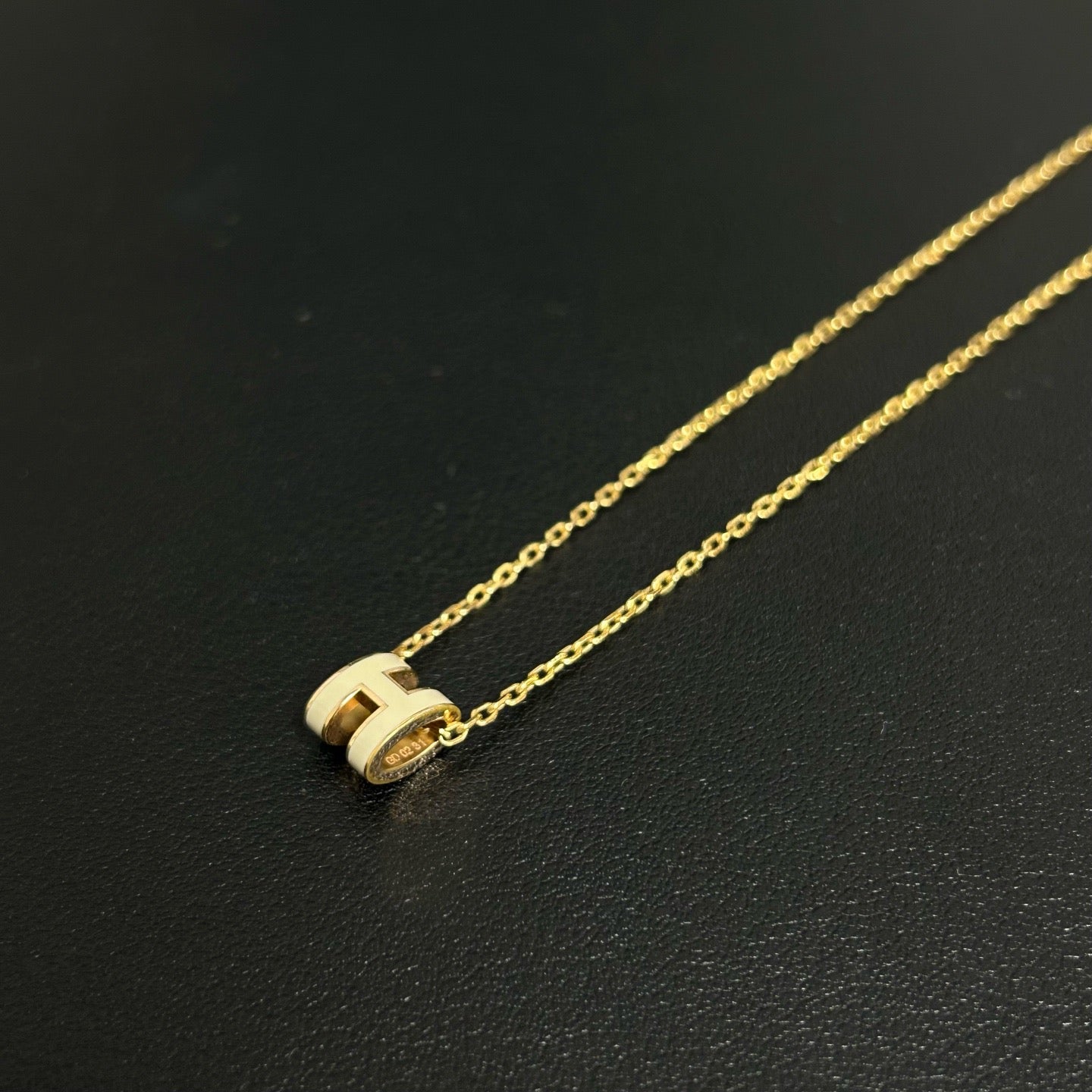 Hermès Mini Pop H Pendant Necklace LDZ0038