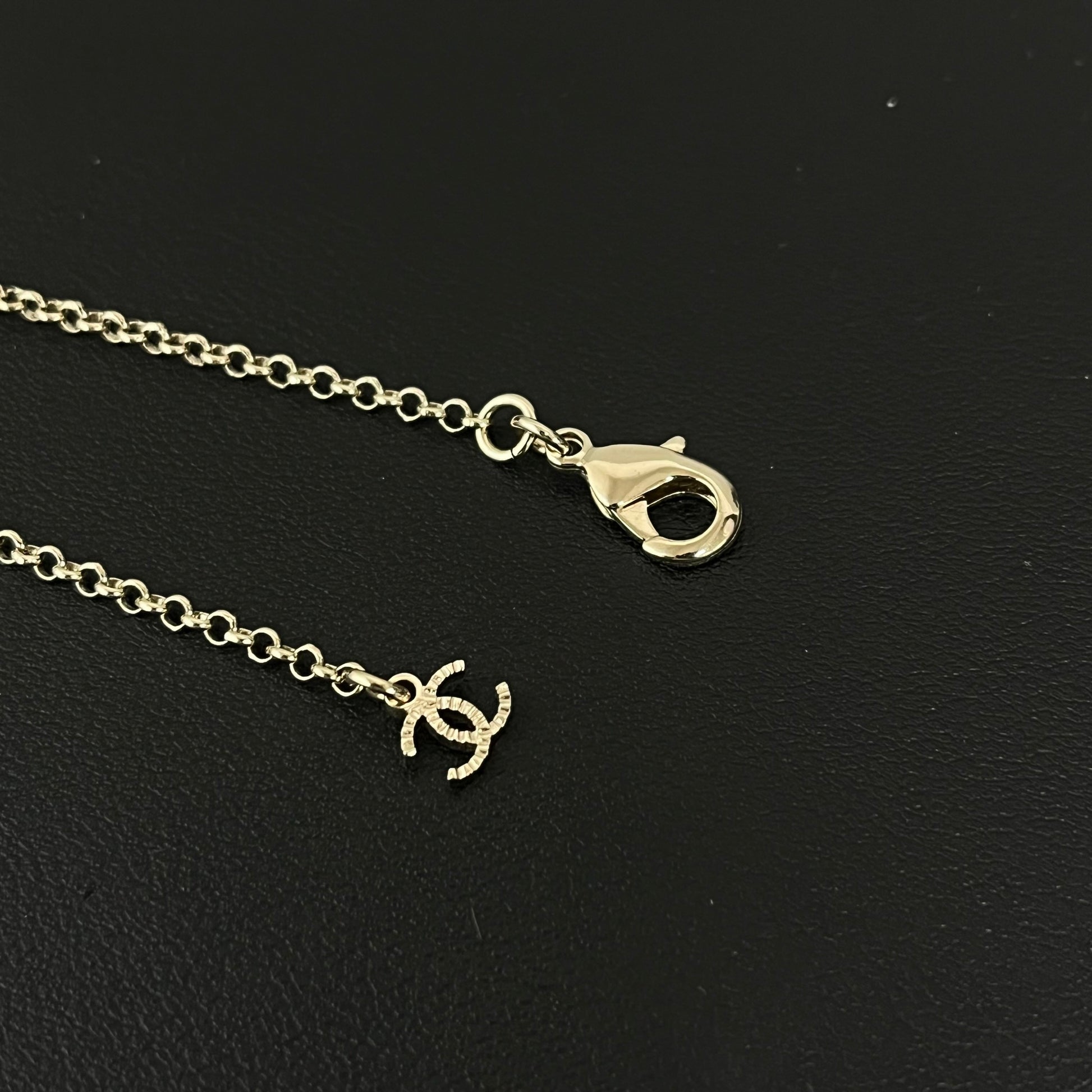 Chanel CC Logo Pearl & Heart Crystal Long Necklace LDZ0043