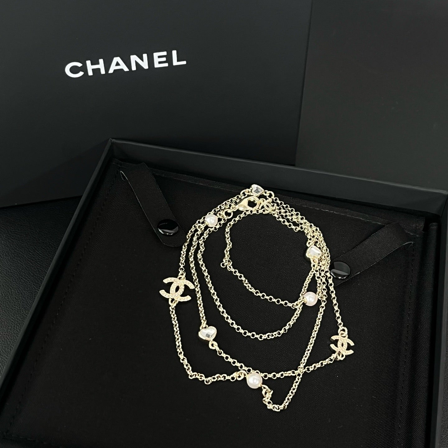 Chanel CC Logo Pearl & Heart Crystal Long Necklace LDZ0043