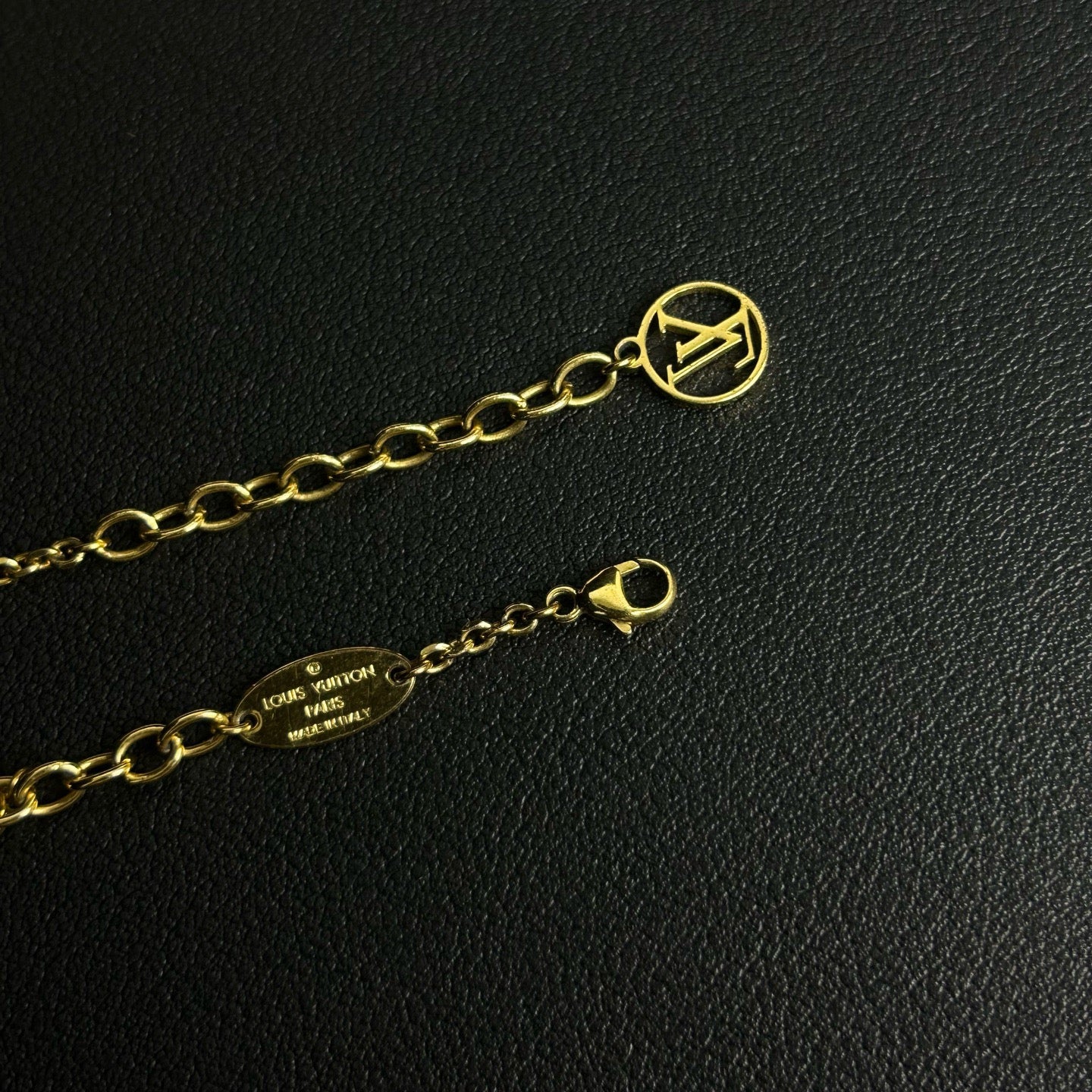 Louis Vuitton Petit Louis Bracelet LDZ0049