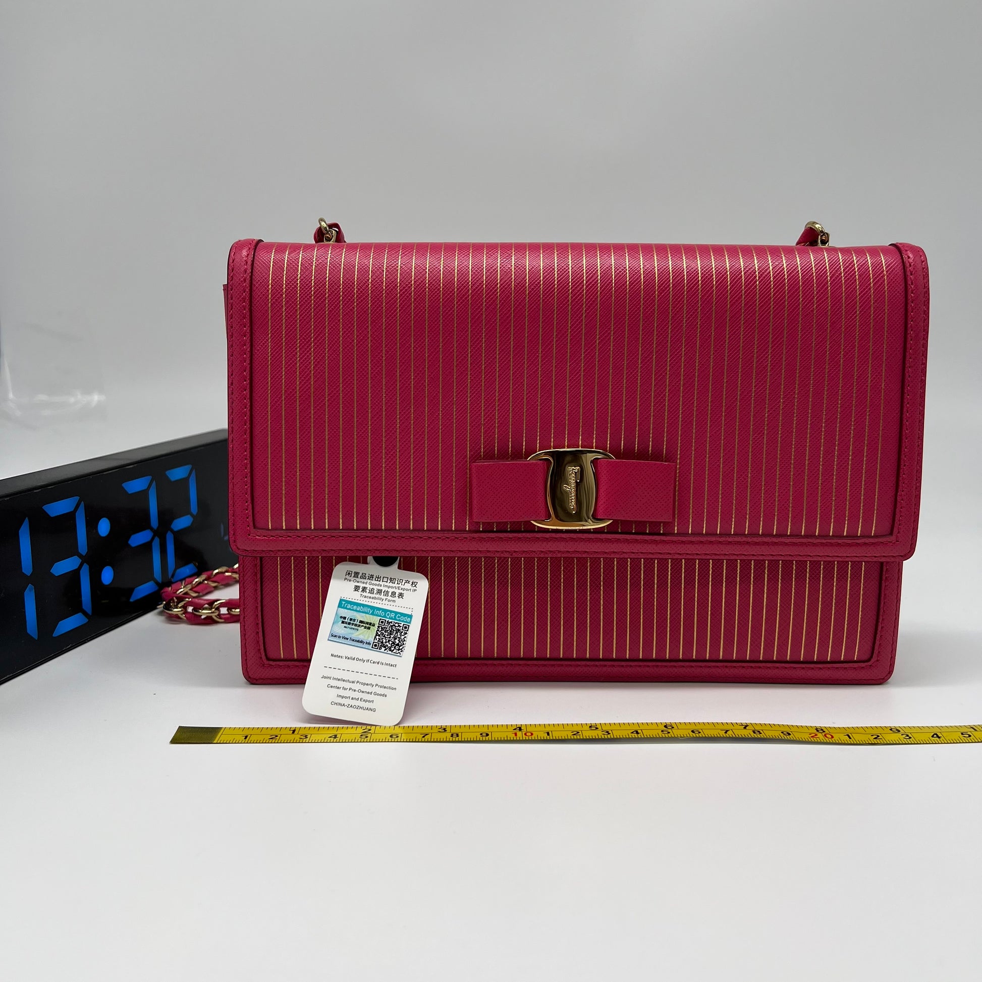 SALVATORE FERRAGAMO PINK VARA BOW crossbody bag B22382