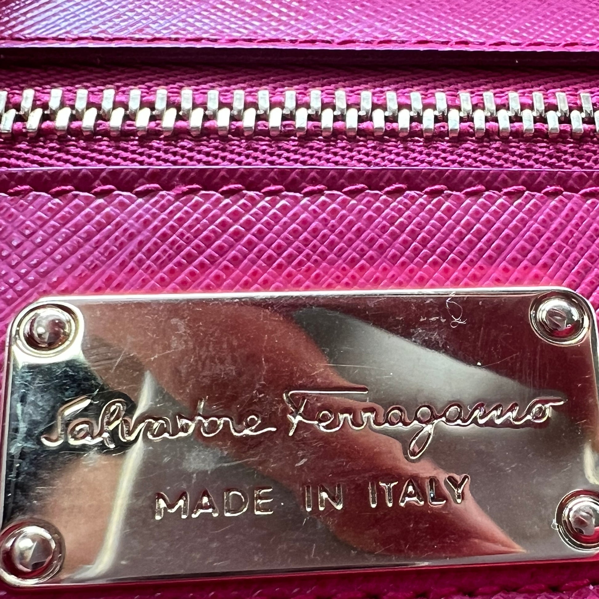 SALVATORE FERRAGAMO PINK VARA BOW crossbody bag B22382