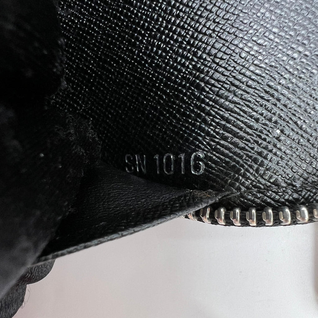 Louis Vuitton Epi Zippy Wallet W21760