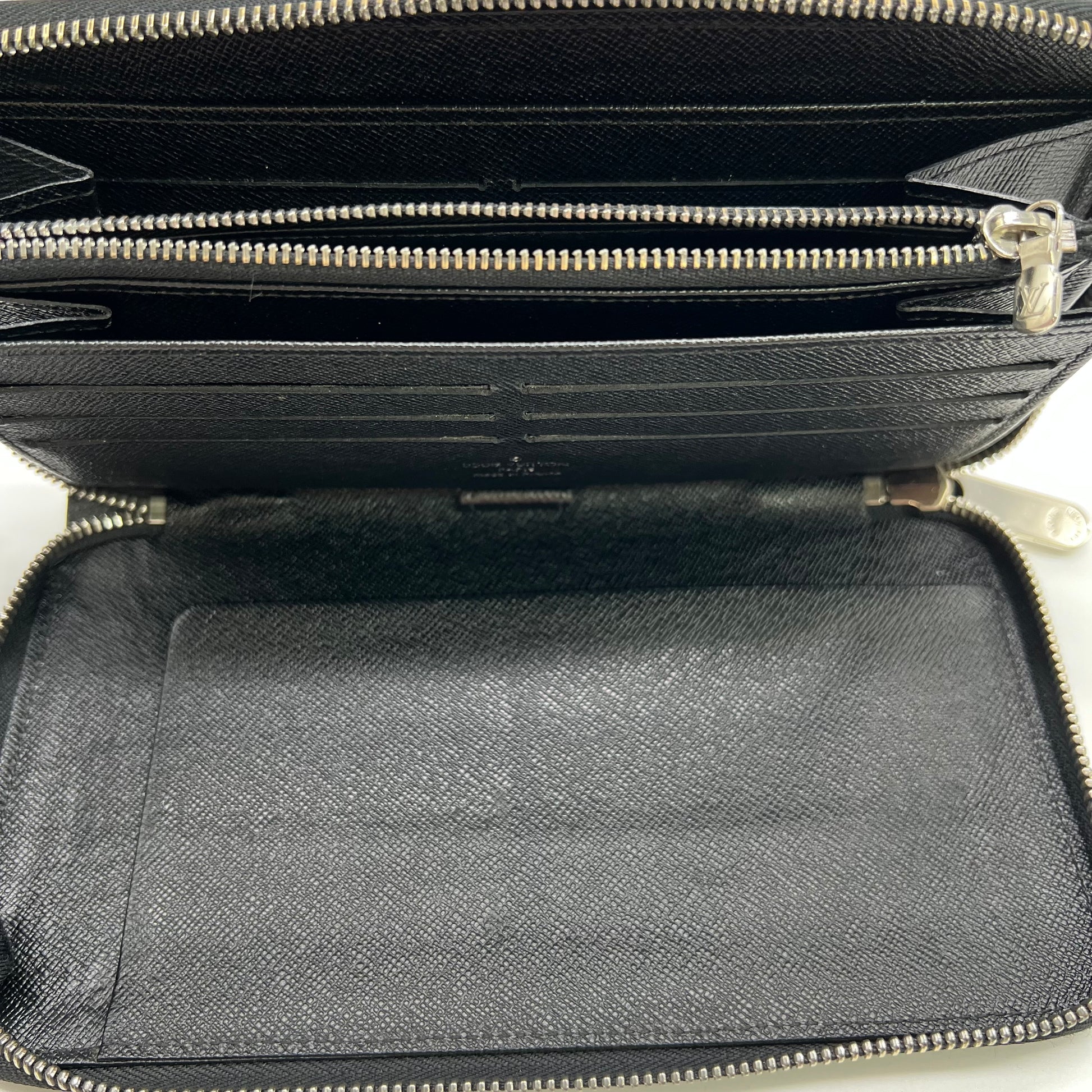 Louis Vuitton Epi Zippy Wallet W21760