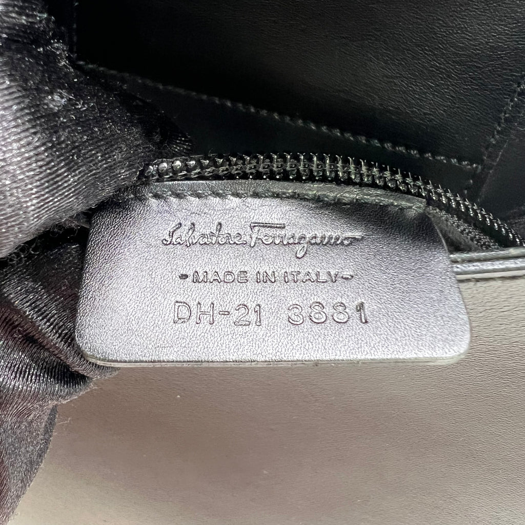 Salvatore Ferragamo Leather Shoulder Bag B22474