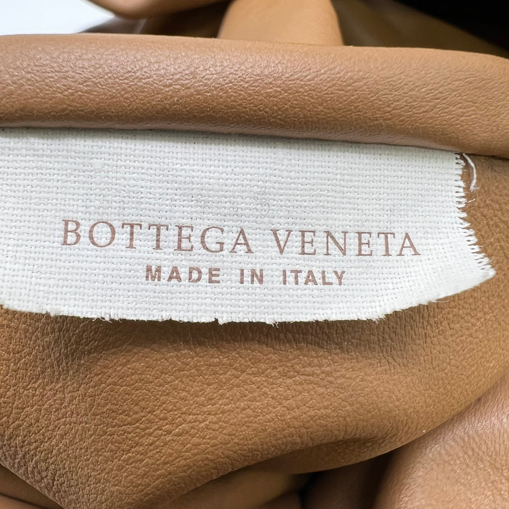 Bottega Veneta Leather Shoulder Pouch B22434