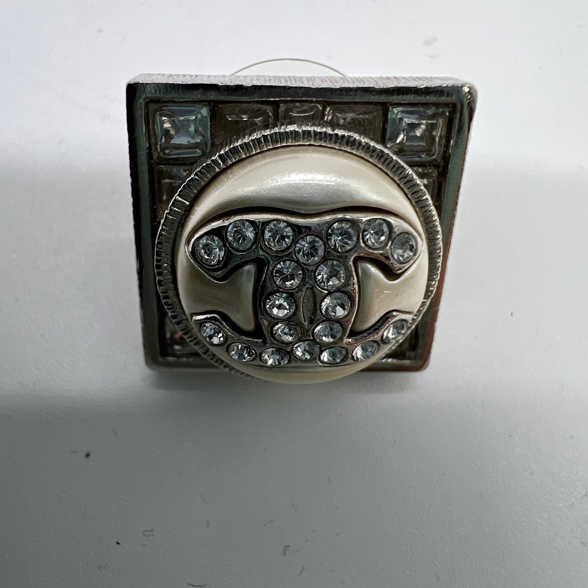 CHANEL 04A 2004 COCO mark stud earring B22505