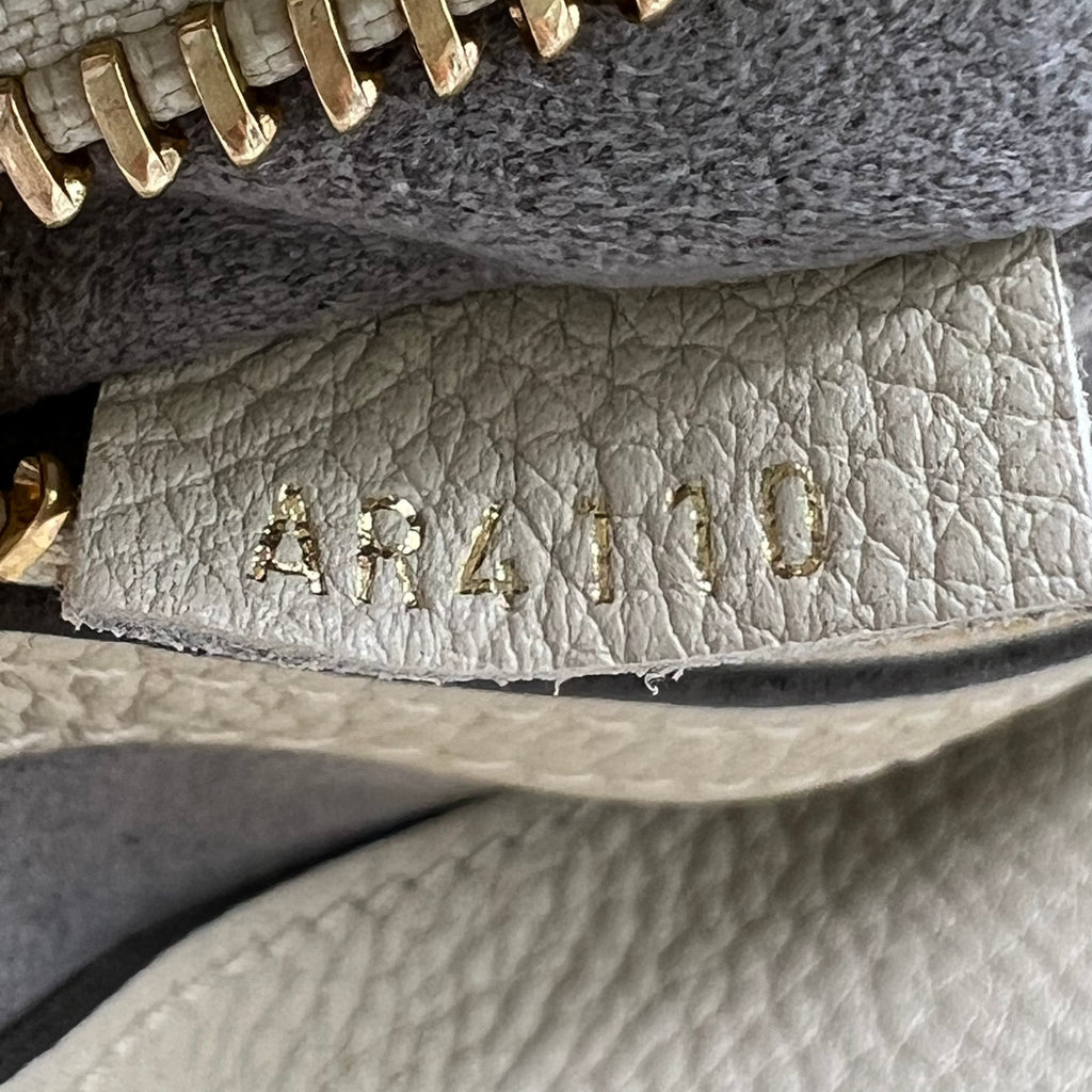 Louis Vuitton Monogram Mahina Cirrus B22557