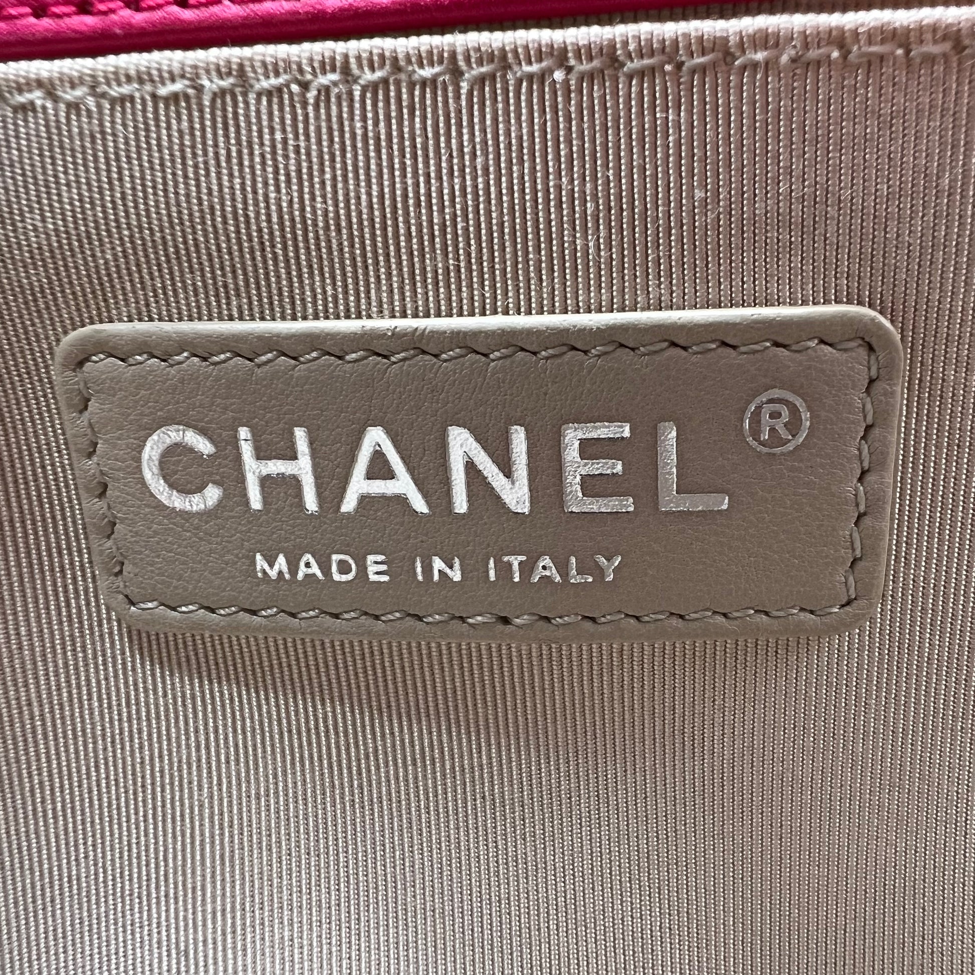 Boy CHANEL Flap Bag B22388