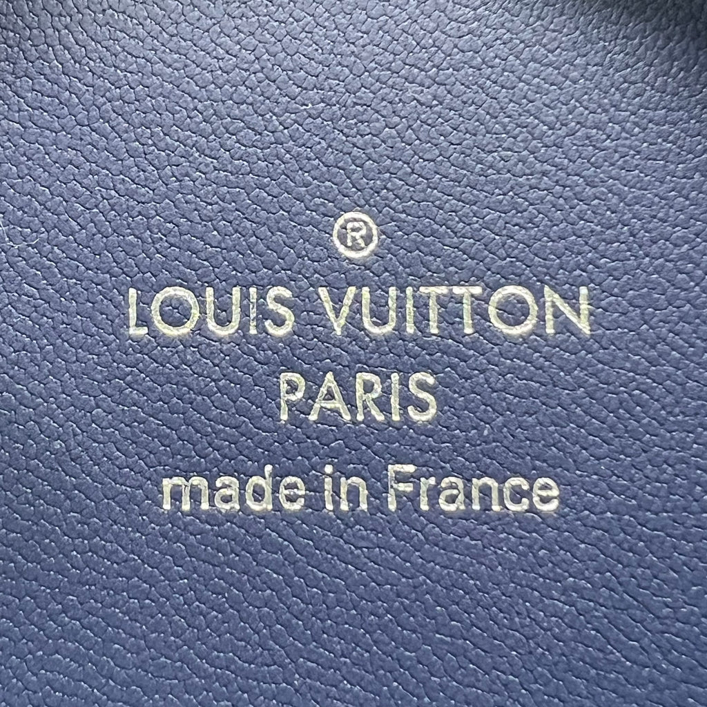 Louis Vuitton Horizon Wireless Earphones Case W22044
