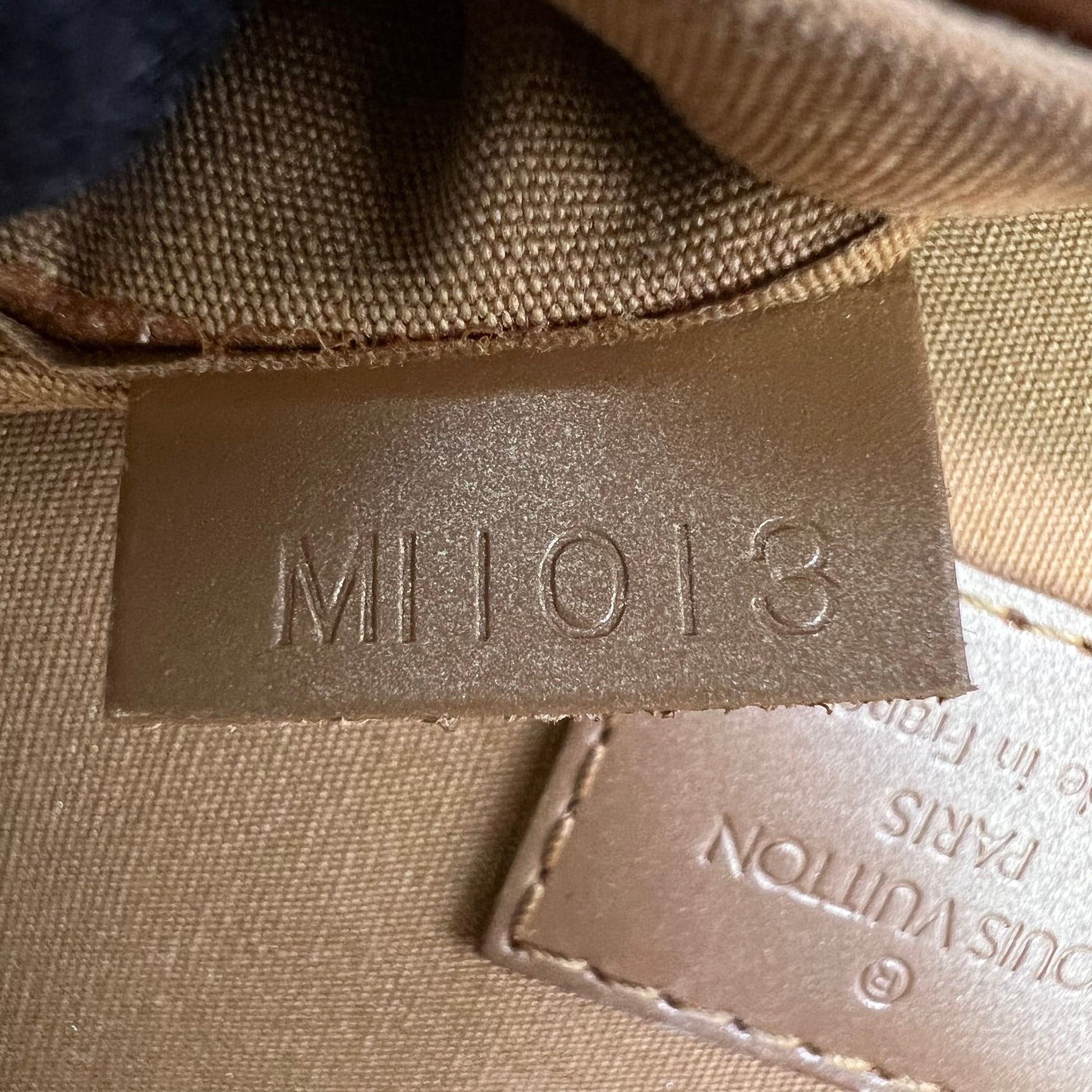 Mat Webster Street Handbag Monogram Vernis B22511