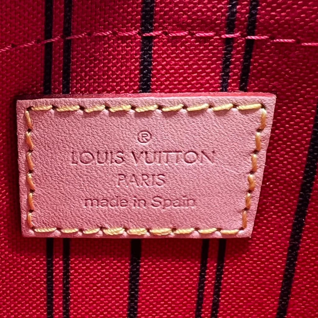 Louis Vuitton Monogram canvas Pouch W22155