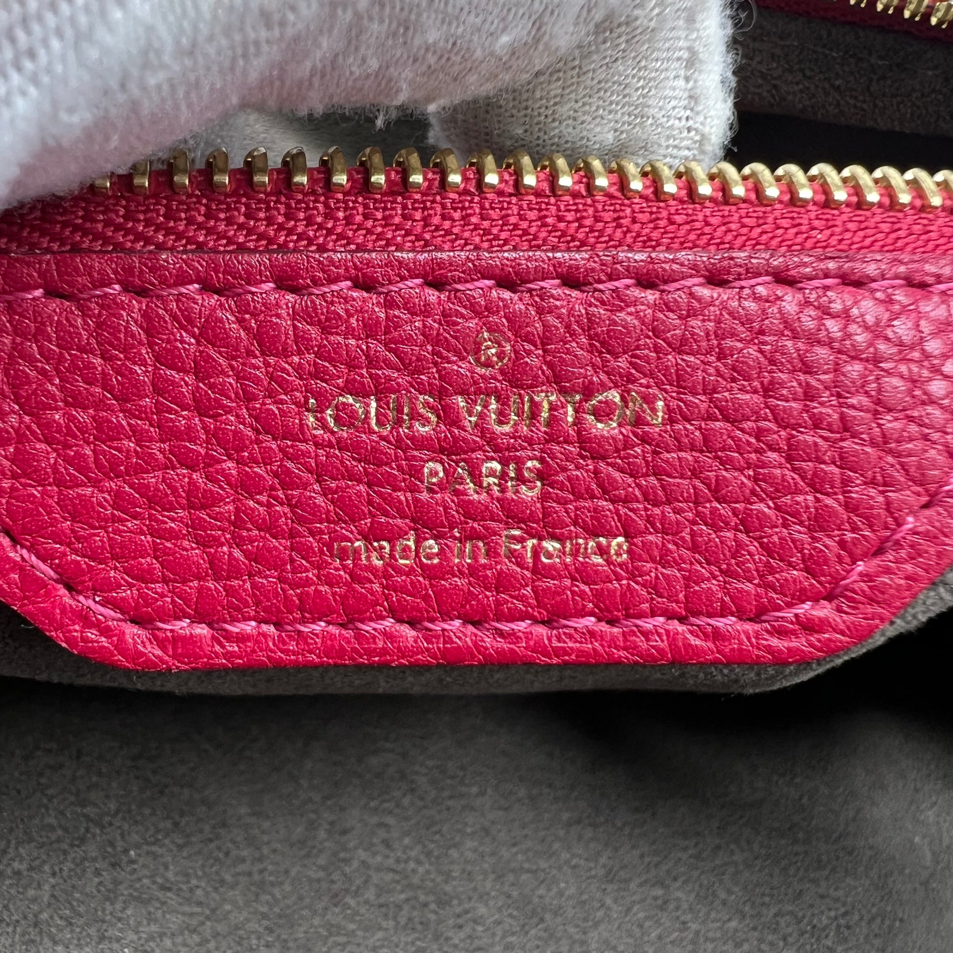 Louis Vuitton Mahina Galatea PM handbag B22677