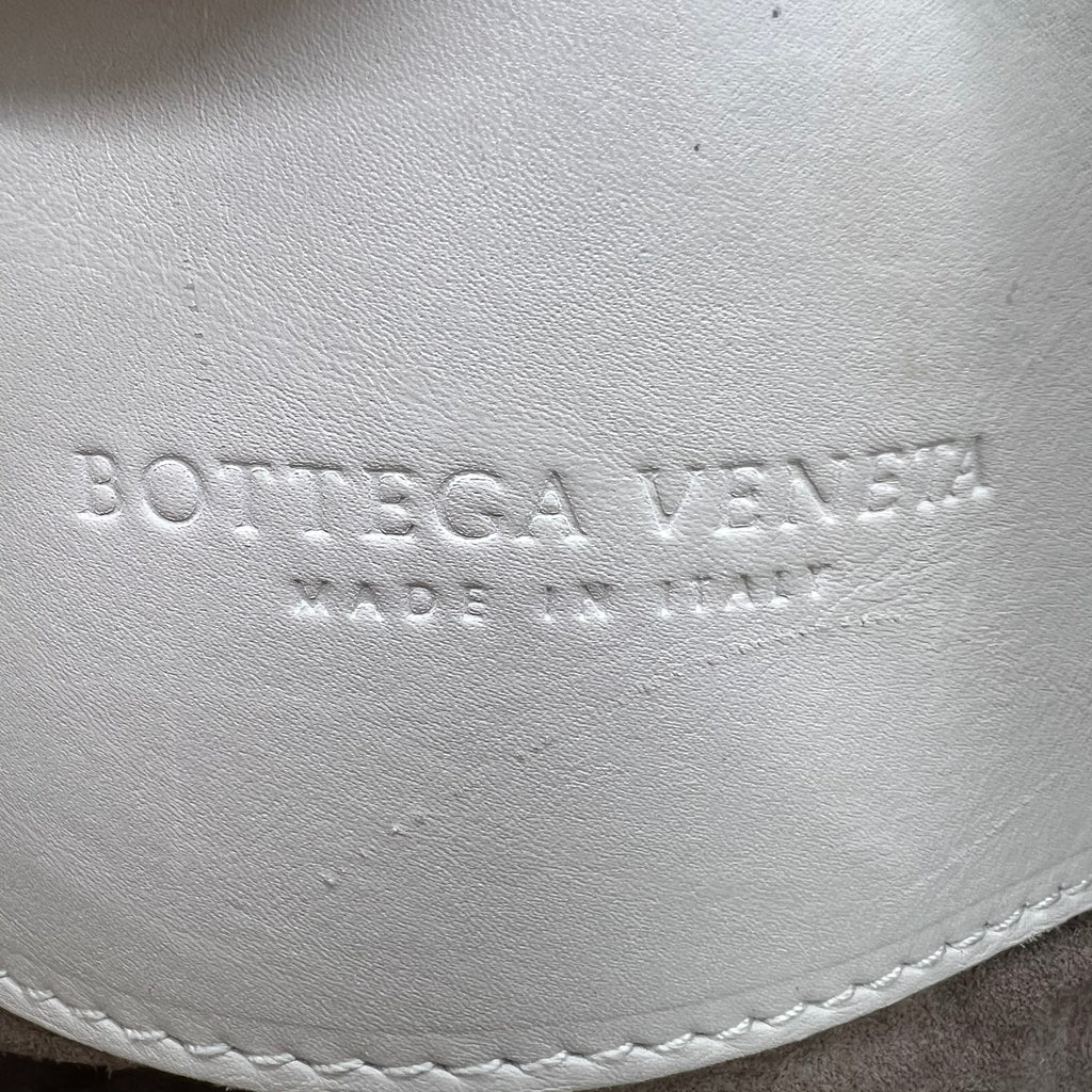 Bottega Veneta Roma bag B22503