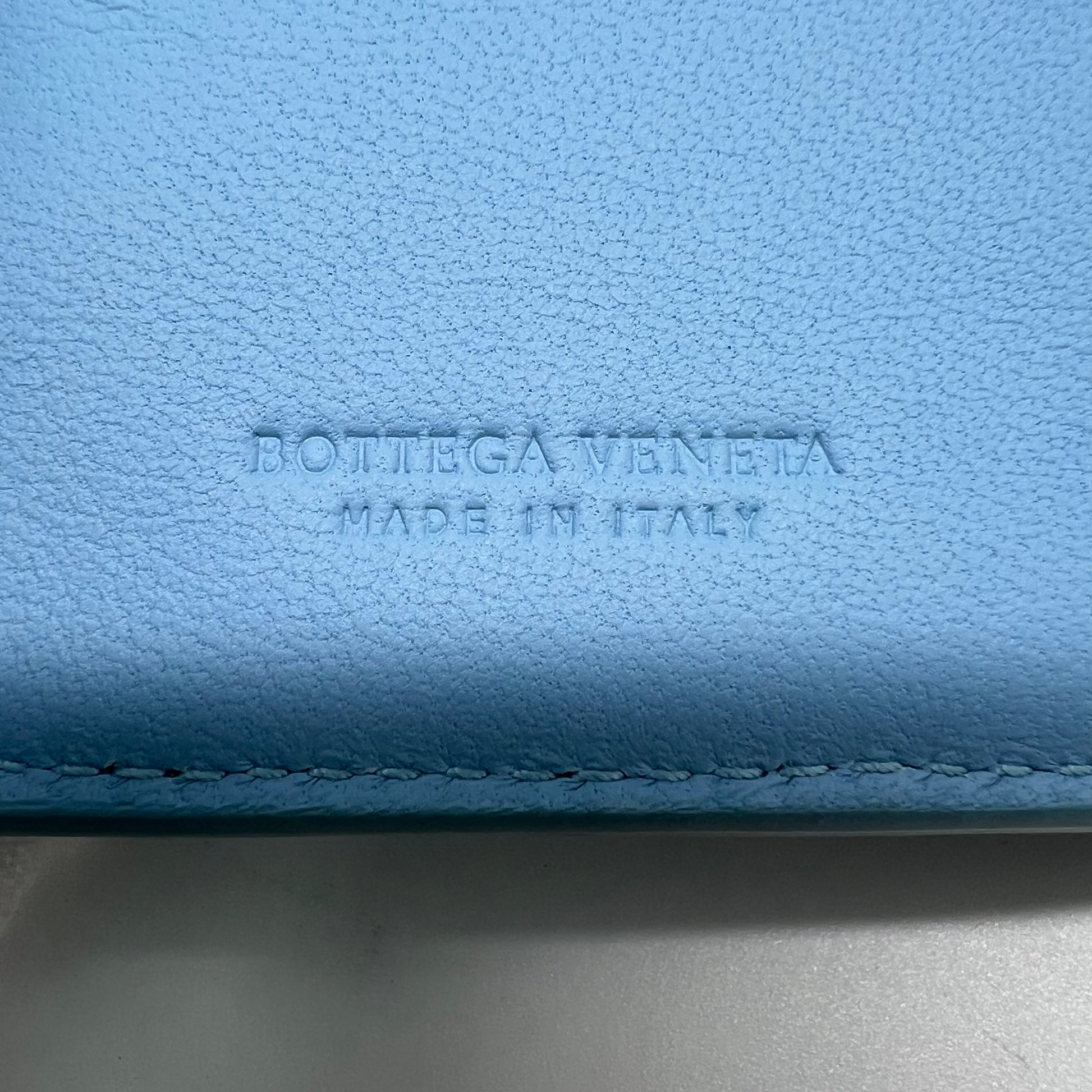 Bottega Veneta Intrecciato Small Bi-Fold Wallet W22175