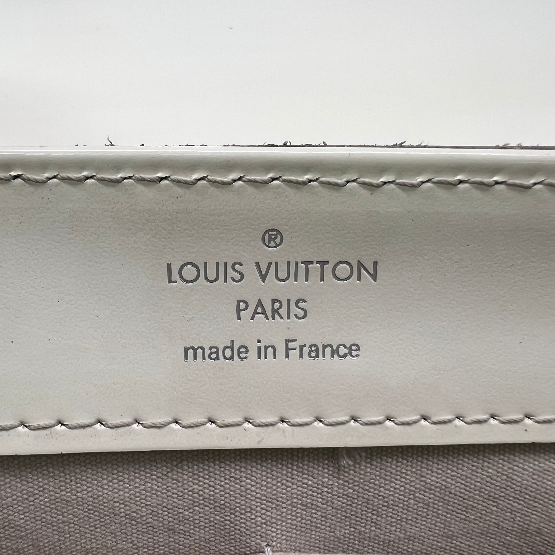 Louis Vuitton Epi Bagatelle PM Shoulder Bag B22610