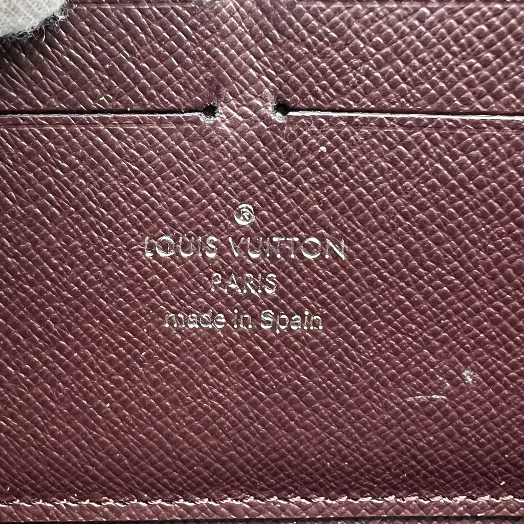 Louis Vuitton Epi Leather Zippy Wallet W21861