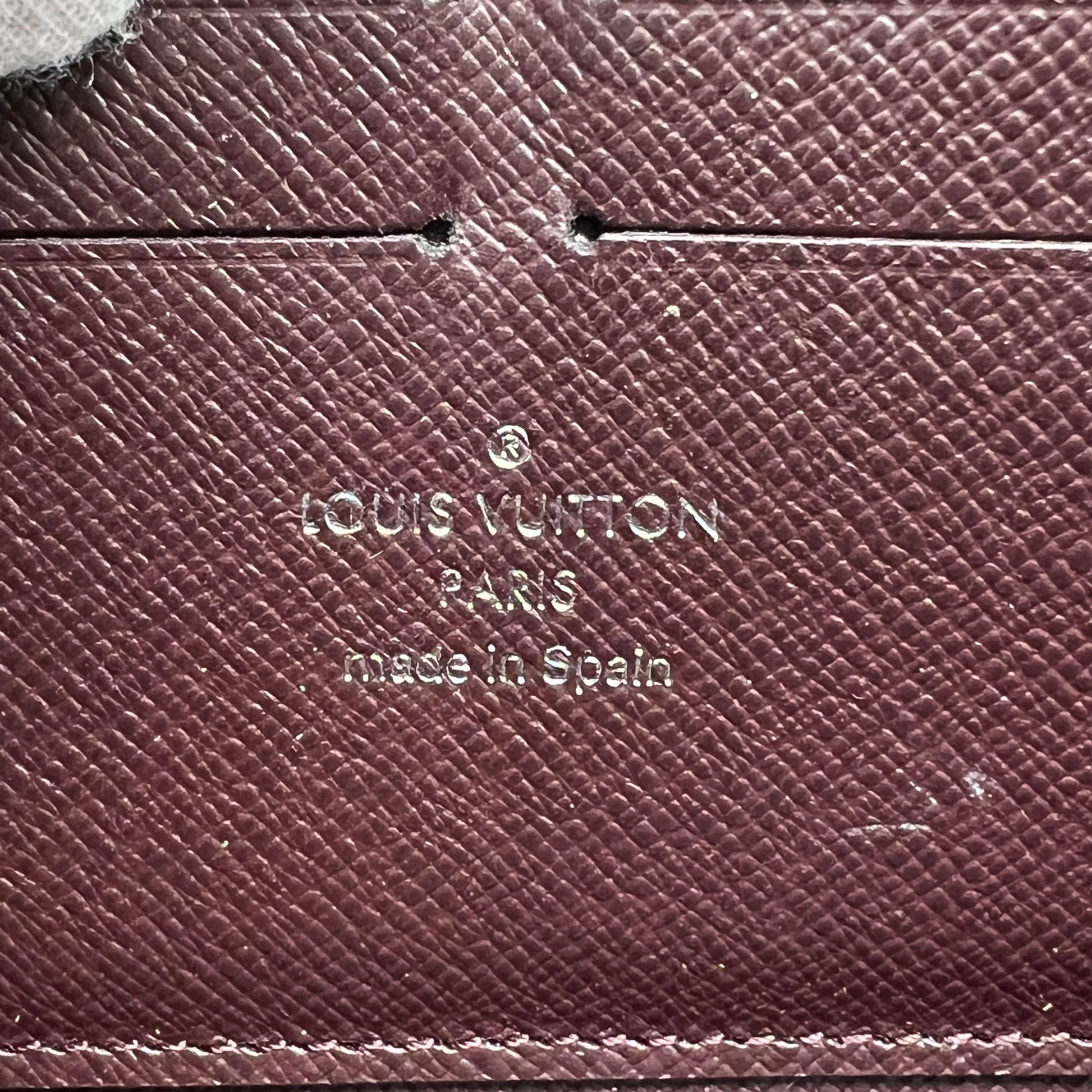 Louis Vuitton Epi Leather Zippy Wallet W21861
