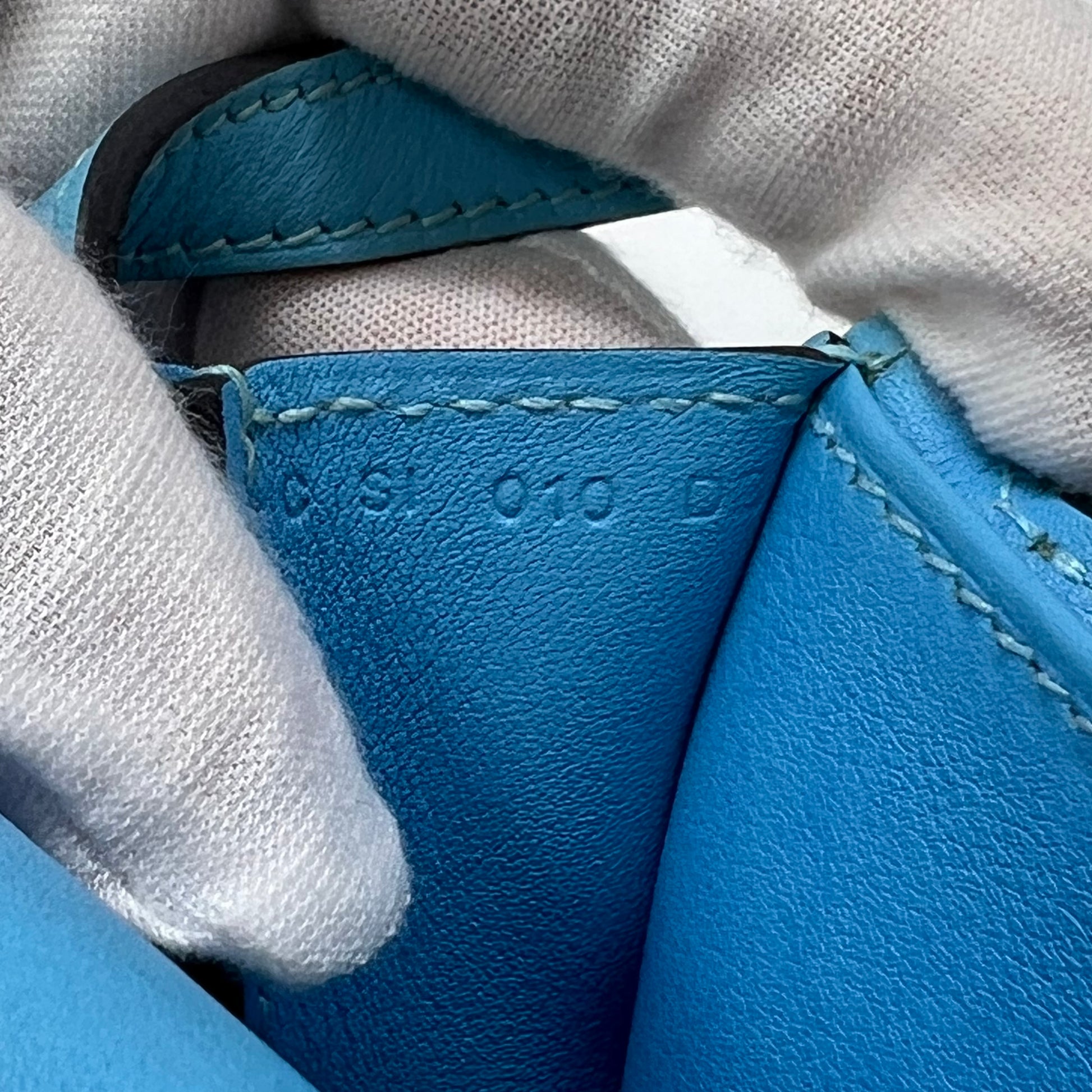 Hermès Halzan 22 Bag B22548