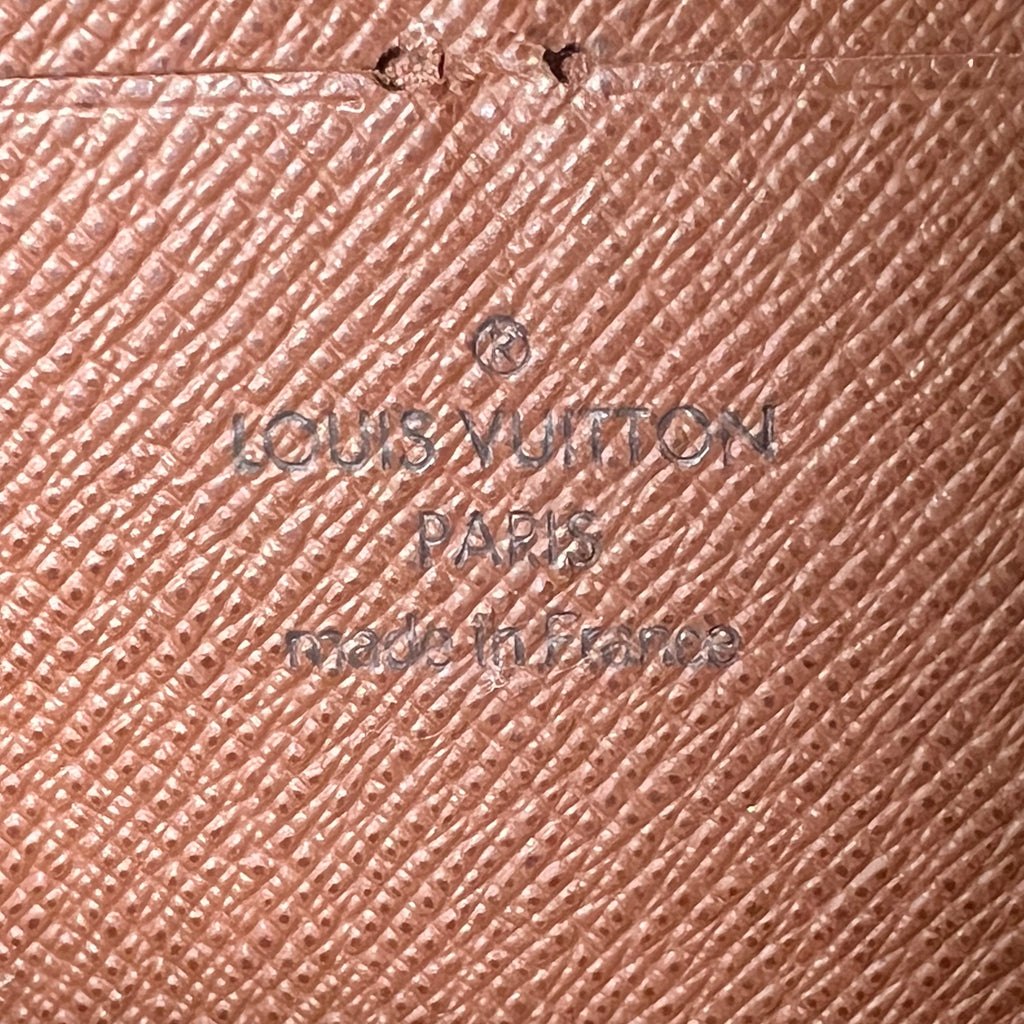 Louis Vuitton Zippy Wallet W22083