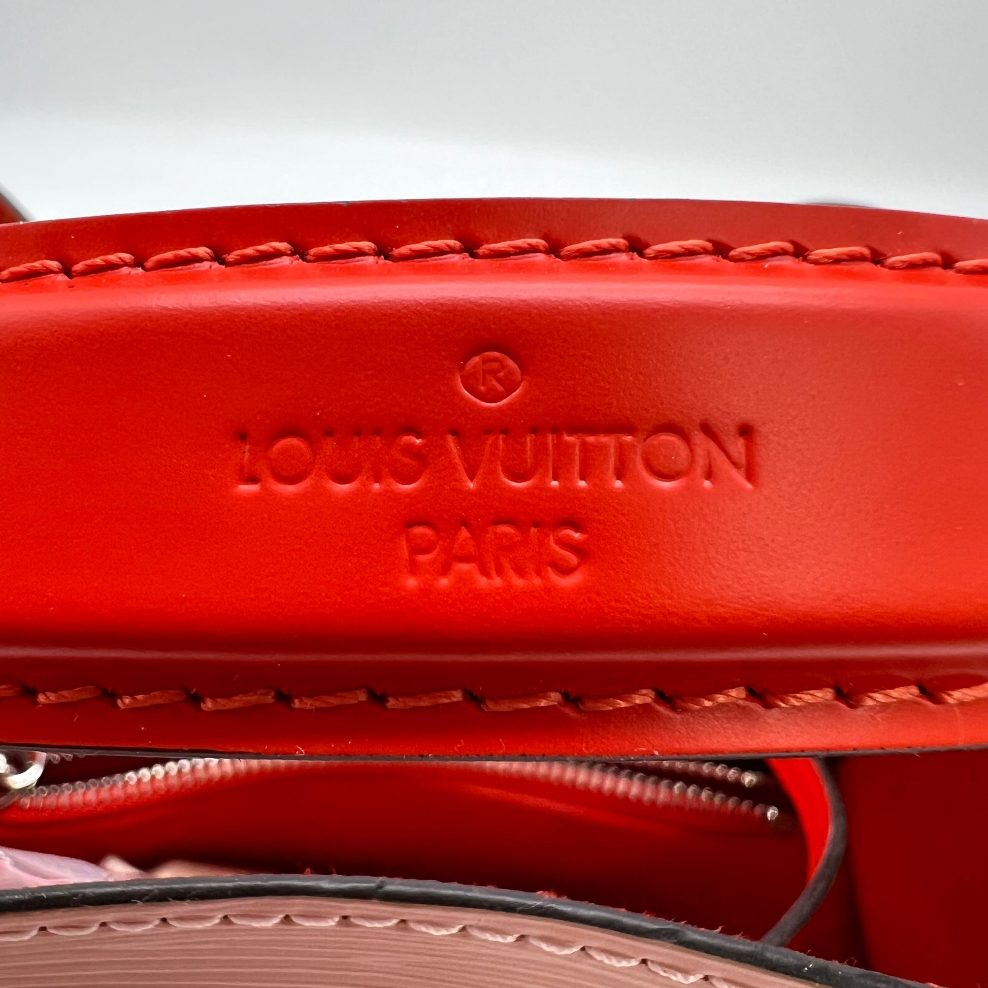 Louis Vuitton Epi NéoNoé MM bucket bag B22802