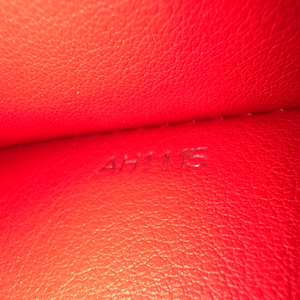 Capucines Bag Leather MM B22772