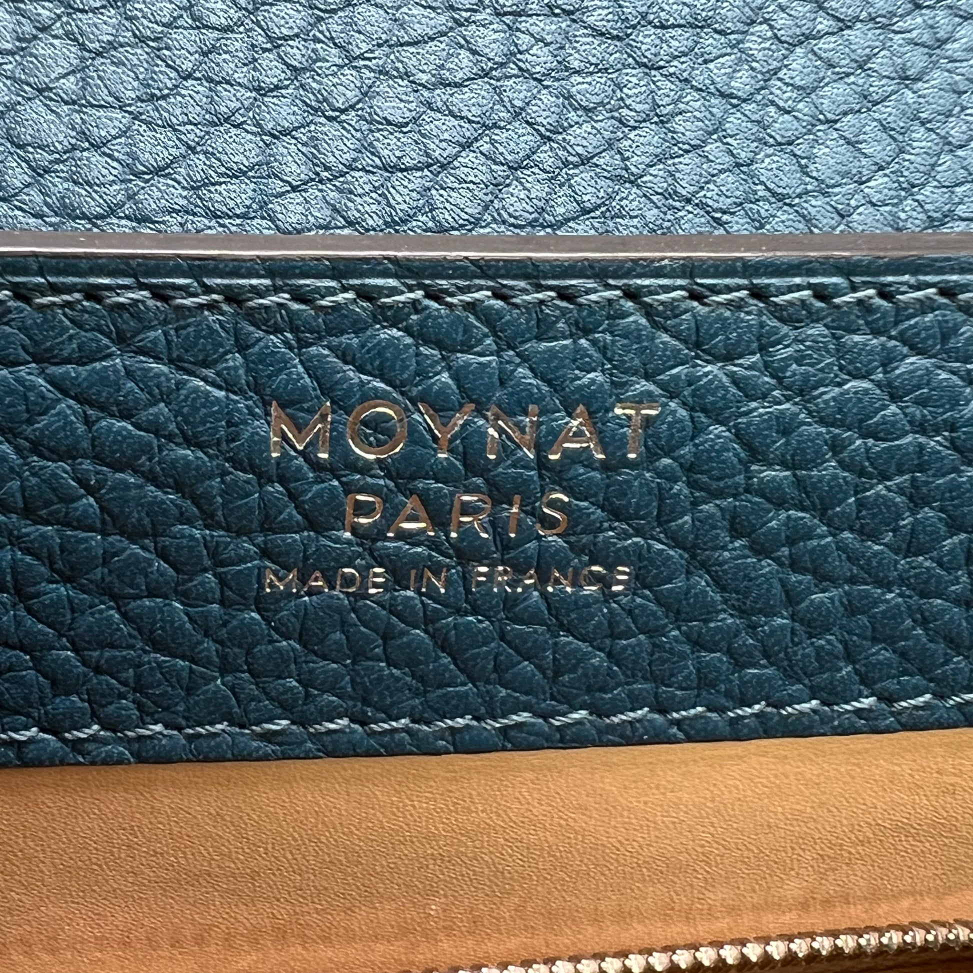 Carat Calfskin Rejane PM Sky Blue B22695