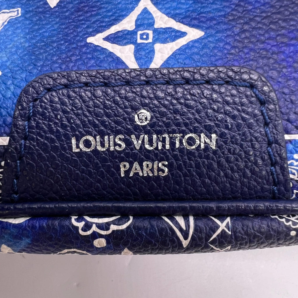 Louis Vuitton Discovery Bumbag PM in the Blue Monogram Bandana colorway