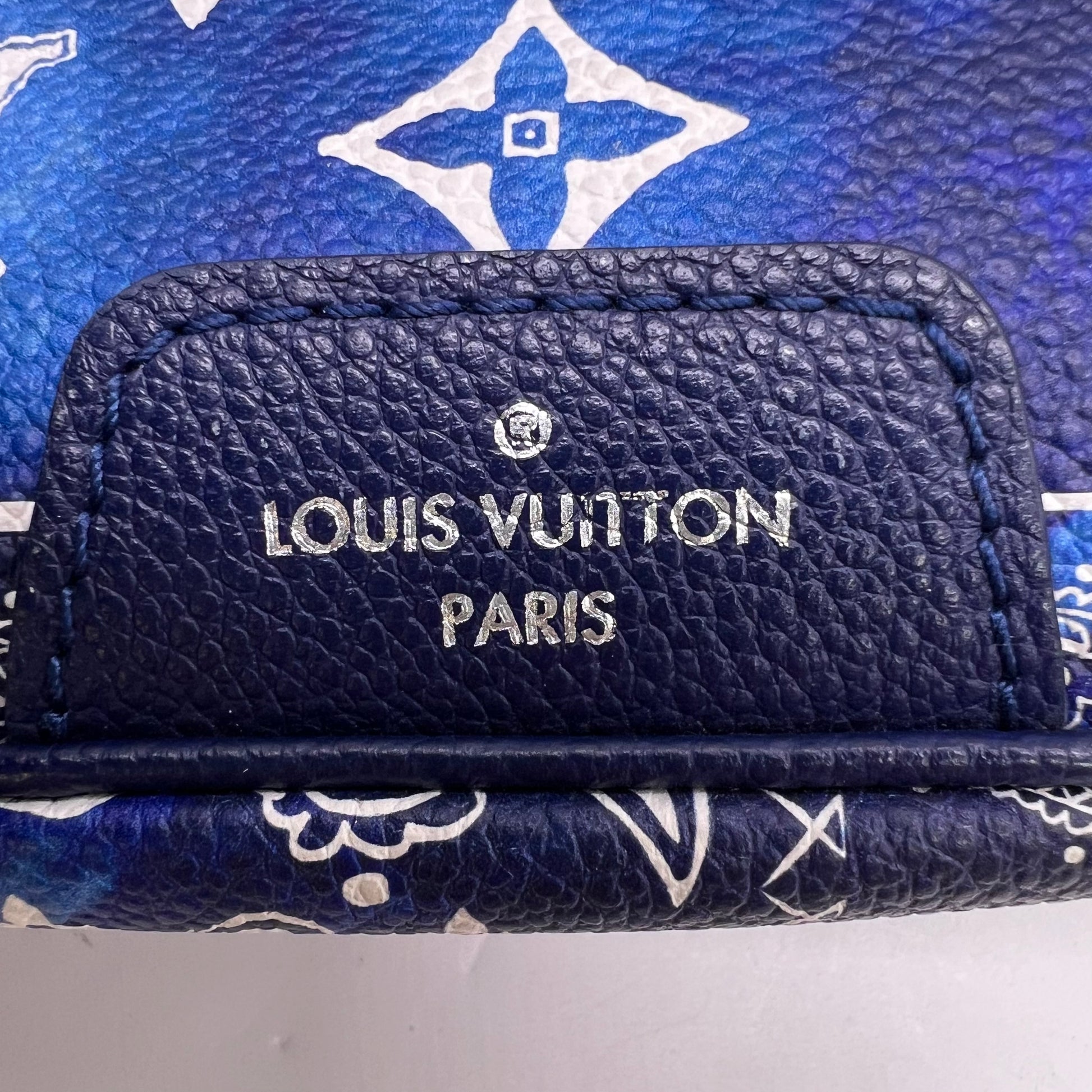 Louis Vuitton Discovery Bumbag PM in the Blue Monogram Bandana colorway