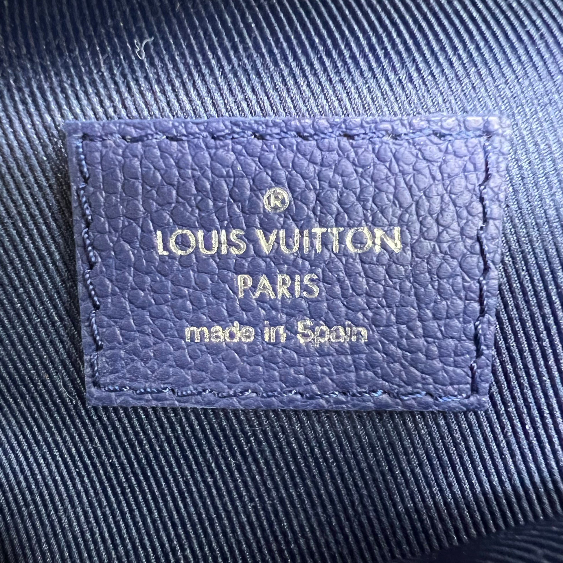 Louis Vuitton Discovery Bumbag PM in the Blue Monogram Bandana colorway