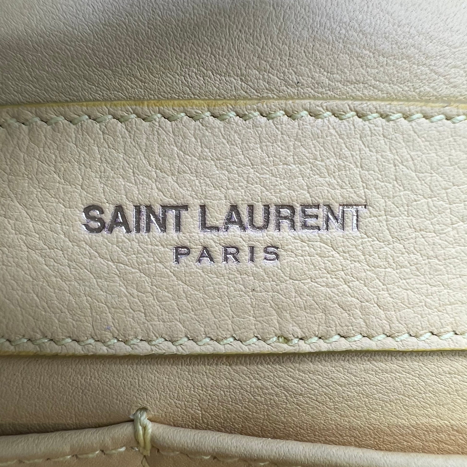 Saint Laurent Medium Classic Y Cabas Bag B22377