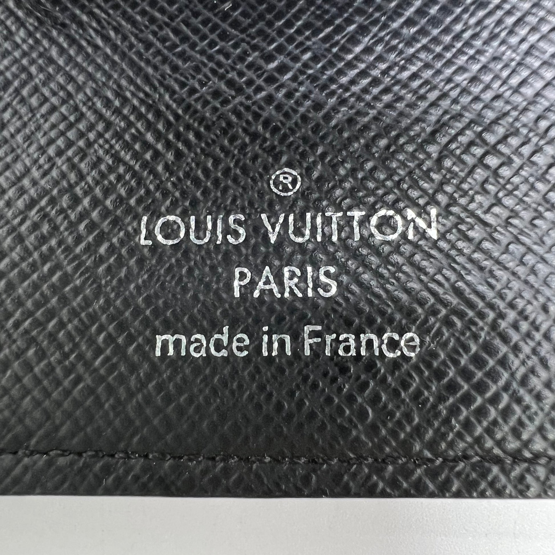 Damier Graphite World Tour Multiple Wallet W22113