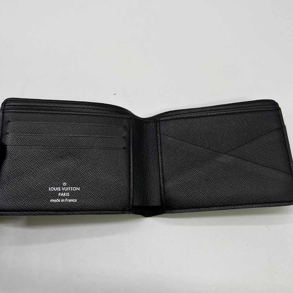 Damier Graphite World Tour Multiple Wallet W22113