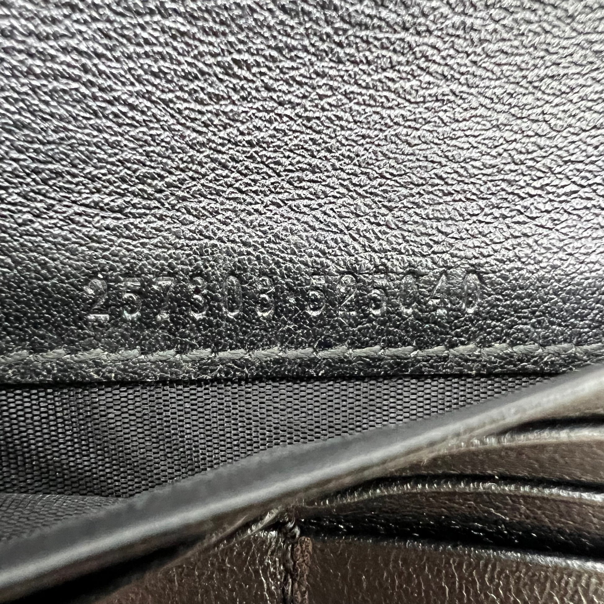 Gucci Guccissima Leather Continental Flap Wallet W22287