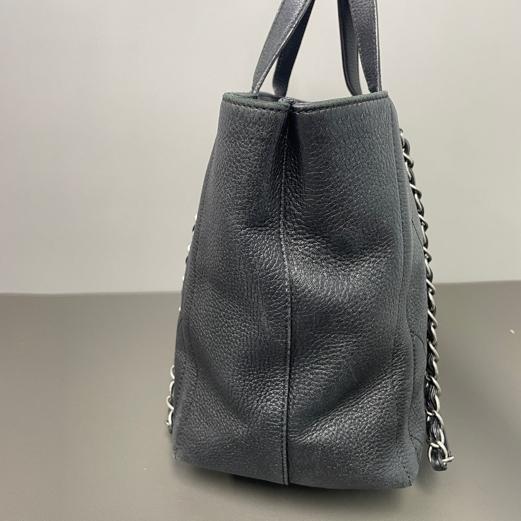 Chanel CC Stitched Caviar Shopping Tote LDZ081