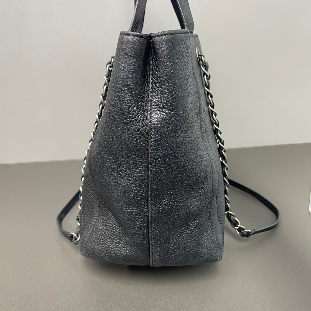Chanel CC Stitched Caviar Shopping Tote LDZ081