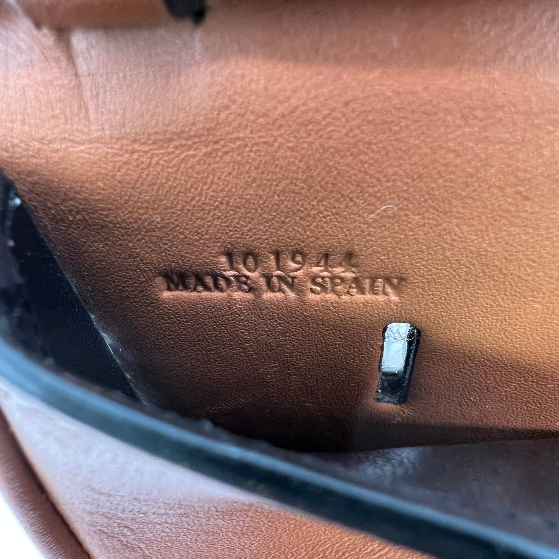 Loewe Heel Pouch Large B22476