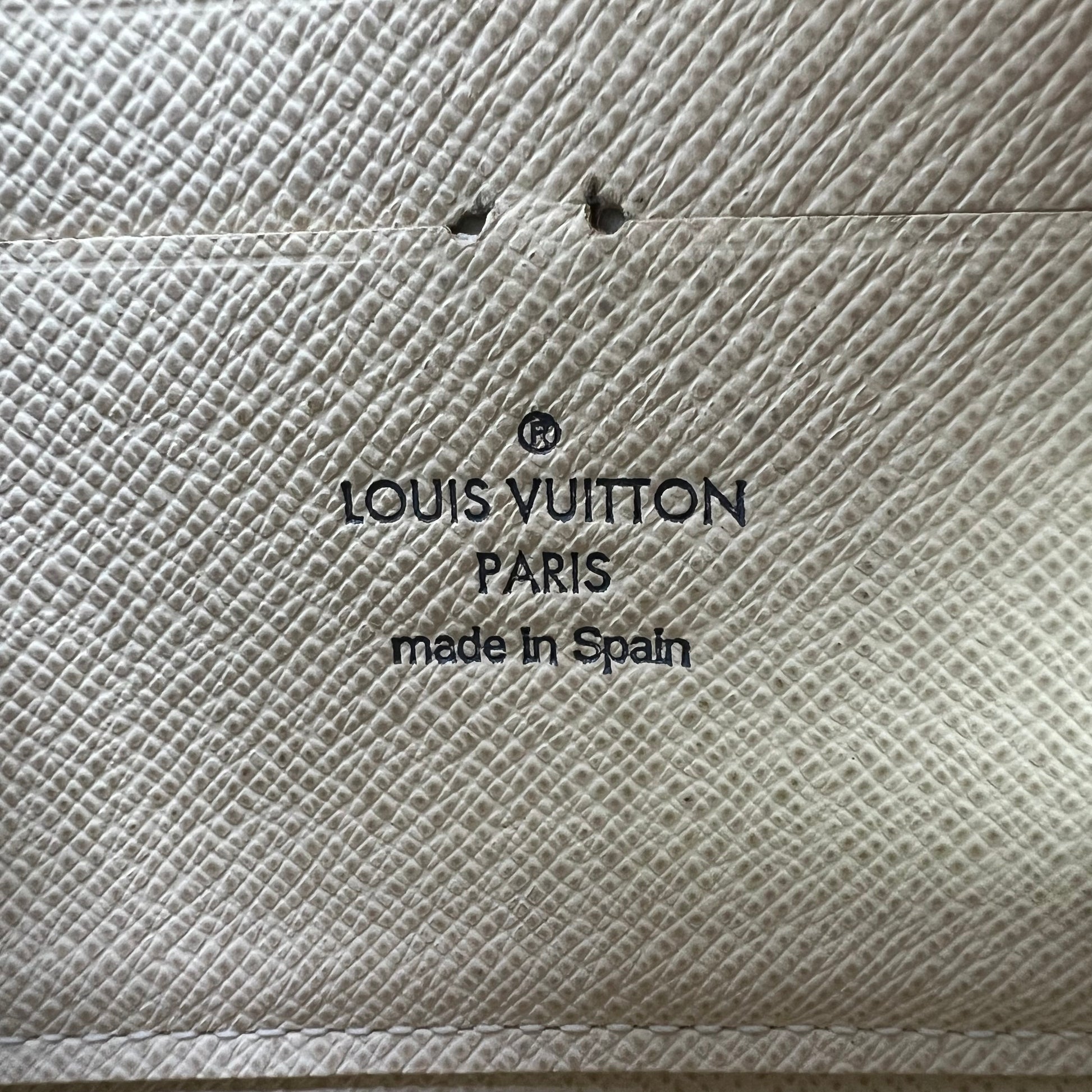 Louis Vuitton Damier Azur Zippy Wallet W21343