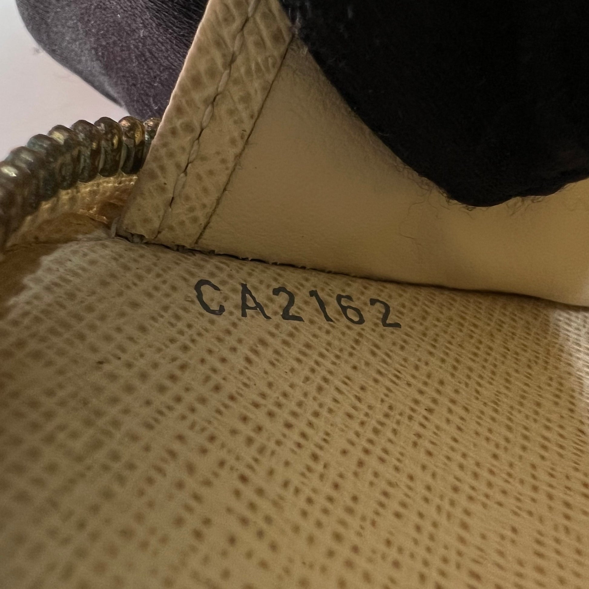 Louis Vuitton Damier Azur Zippy Wallet W21343